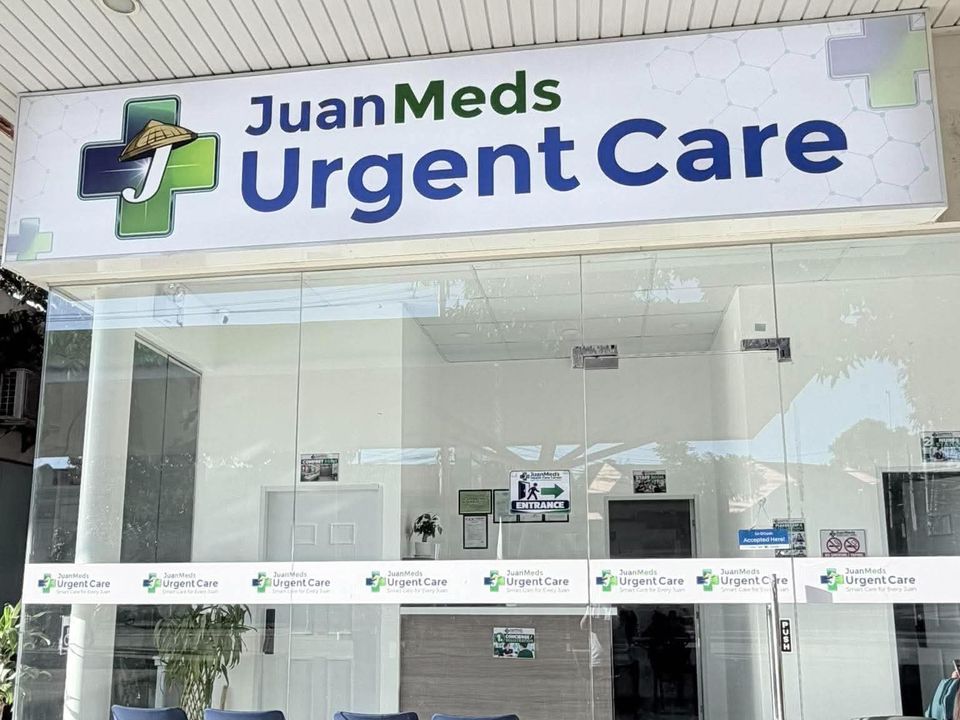Storefront of a JuanMeds Urgent Care branch